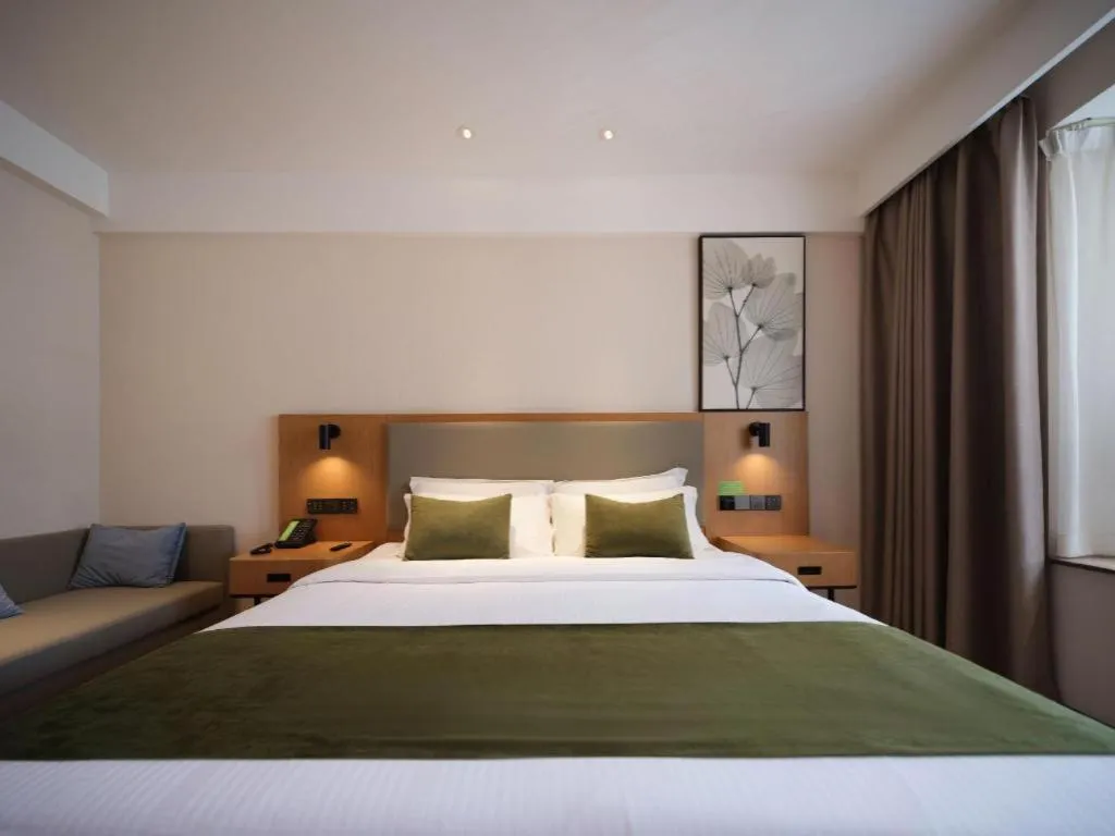 Bed in GreenTree Inn Luoyang Railway Station Wangfujing Wangcheng Park