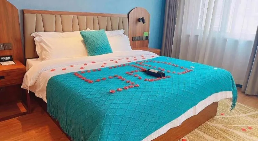 Bed in GreenTree Inn Luoyang Railway Station Wangfujing Wangcheng Park