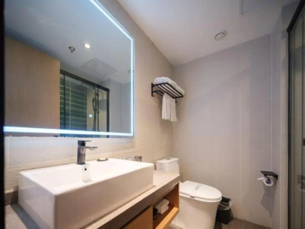 GreenTree Inn Luoyang Railway Station Wangfujing Wangcheng Park