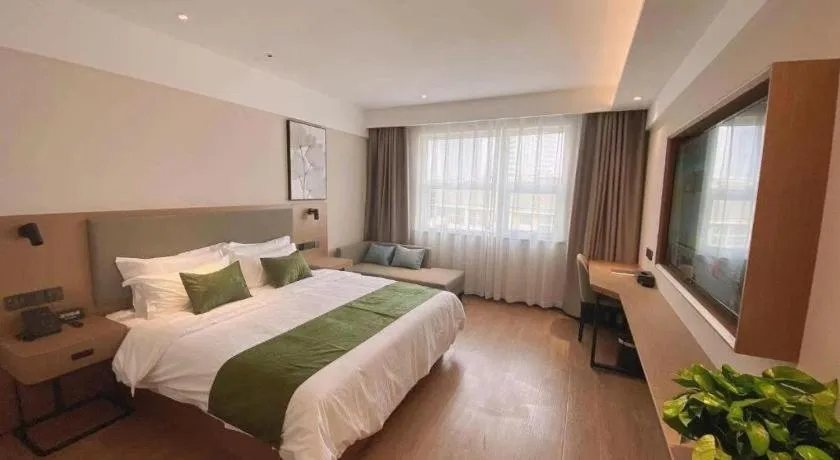 Bed in GreenTree Inn Luoyang Railway Station Wangfujing Wangcheng Park