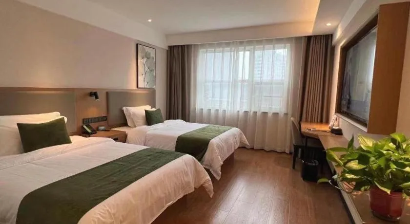 Bed in GreenTree Inn Luoyang Railway Station Wangfujing Wangcheng Park