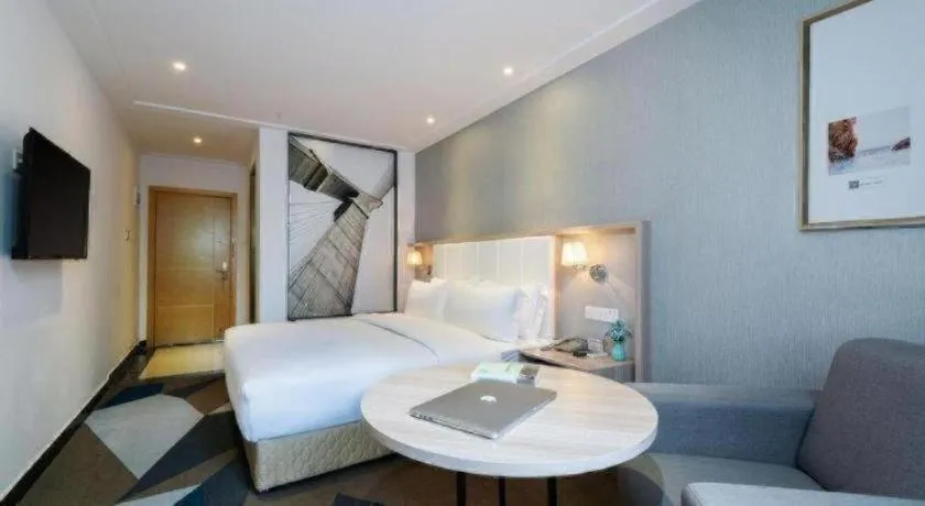 Bed in GreenTree Alliance Hotel Shenzhen Nanshan District Zhongshan Park Tongle