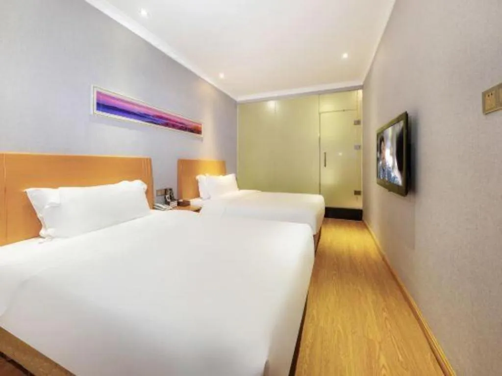 Bed in GreenTree Alliance Hotel Shenzhen Nanshan District Zhongshan Park Tongle