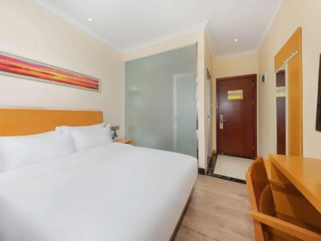 Bed in GreenTree Alliance Hotel Shenzhen Nanshan District Zhongshan Park Tongle