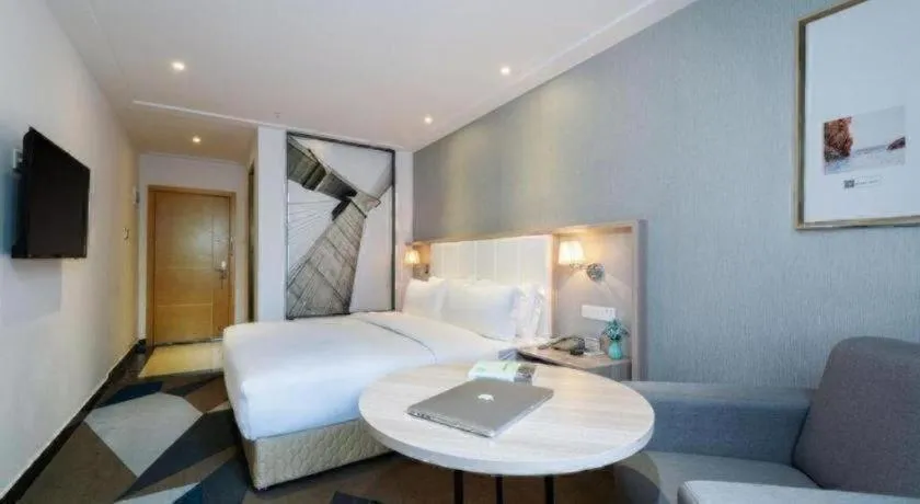 Bed in GreenTree Alliance Hotel Shenzhen Nanshan District Zhongshan Park Tongle