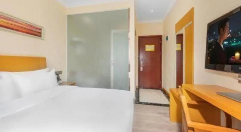 Bed in GreenTree Alliance Hotel Shenzhen Nanshan District Zhongshan Park Tongle