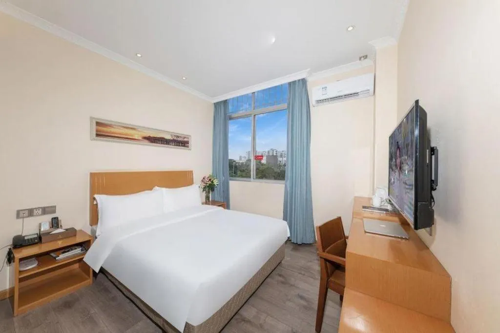 Bed in GreenTree Alliance Hotel Shenzhen Nanshan District Zhongshan Park Tongle