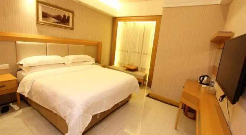 Bed in GreenTree Alliance Hotel Shenzhen Futian District Xiangmi Lake Xiangmei Mountain Metro Station