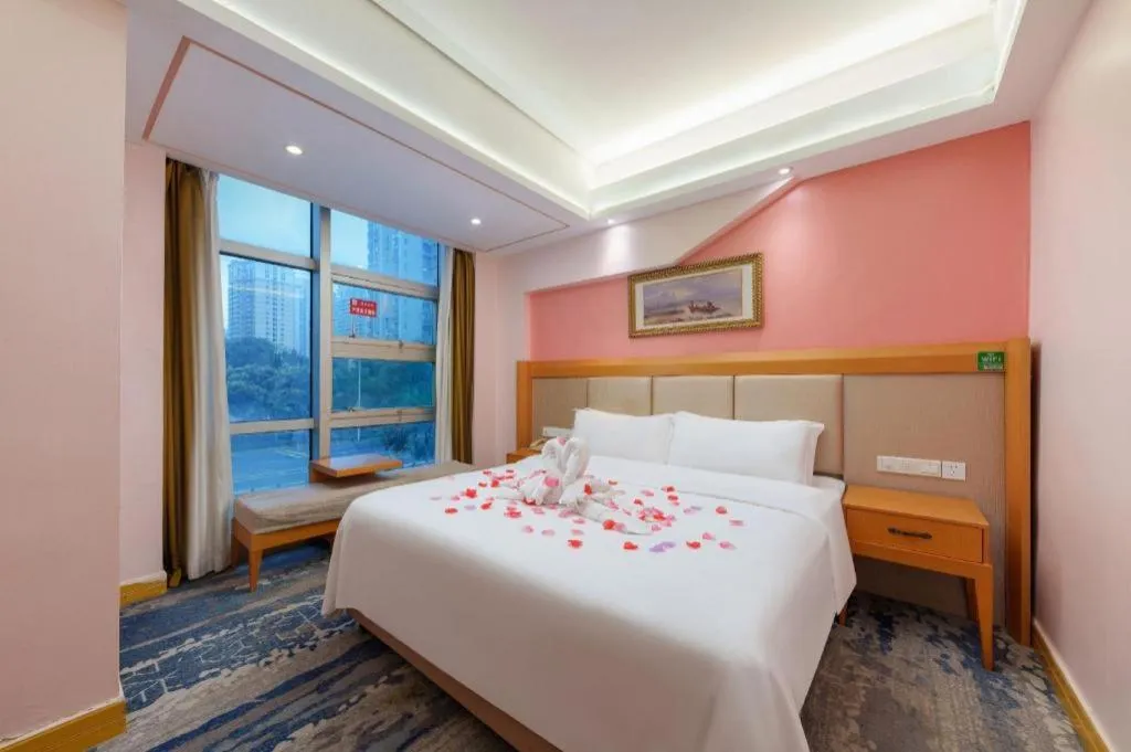 Bed in GreenTree Alliance Hotel Shenzhen Futian District Xiangmi Lake Xiangmei Mountain Metro Station