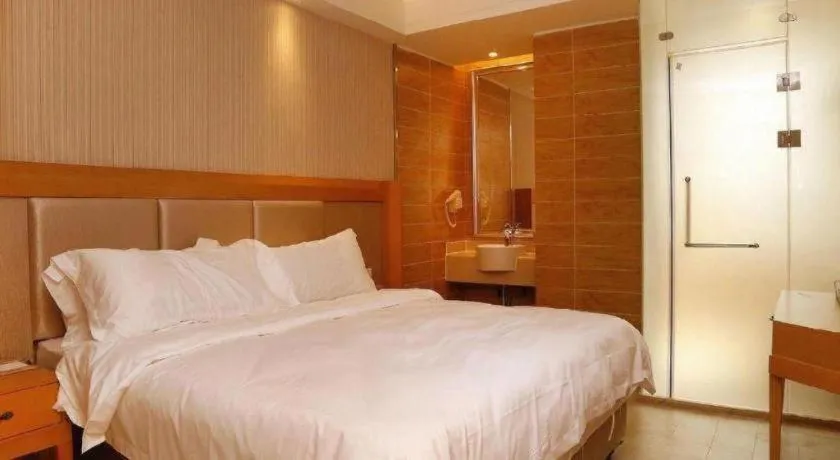 Bed in GreenTree Alliance Hotel Shenzhen Futian District Xiangmi Lake Xiangmei Mountain Metro Station