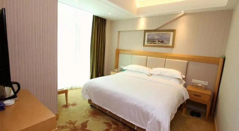 Bed in GreenTree Alliance Hotel Shenzhen Futian District Xiangmi Lake Xiangmei Mountain Metro Station