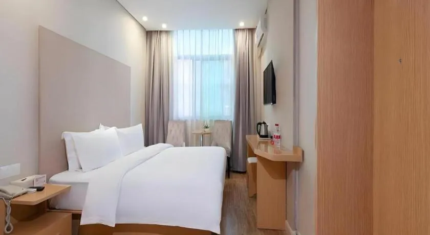 Bed in GreenTree Alliance Hotel Shenzhen Nanshan District Nantou Ancient City Majialong