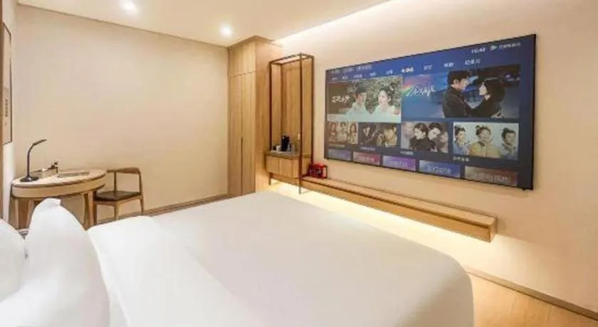 Bed in GreenTree Eastern Hotel Shenzhen Nanshan District Qianhai Free Trade Zone Lilin Metro Station