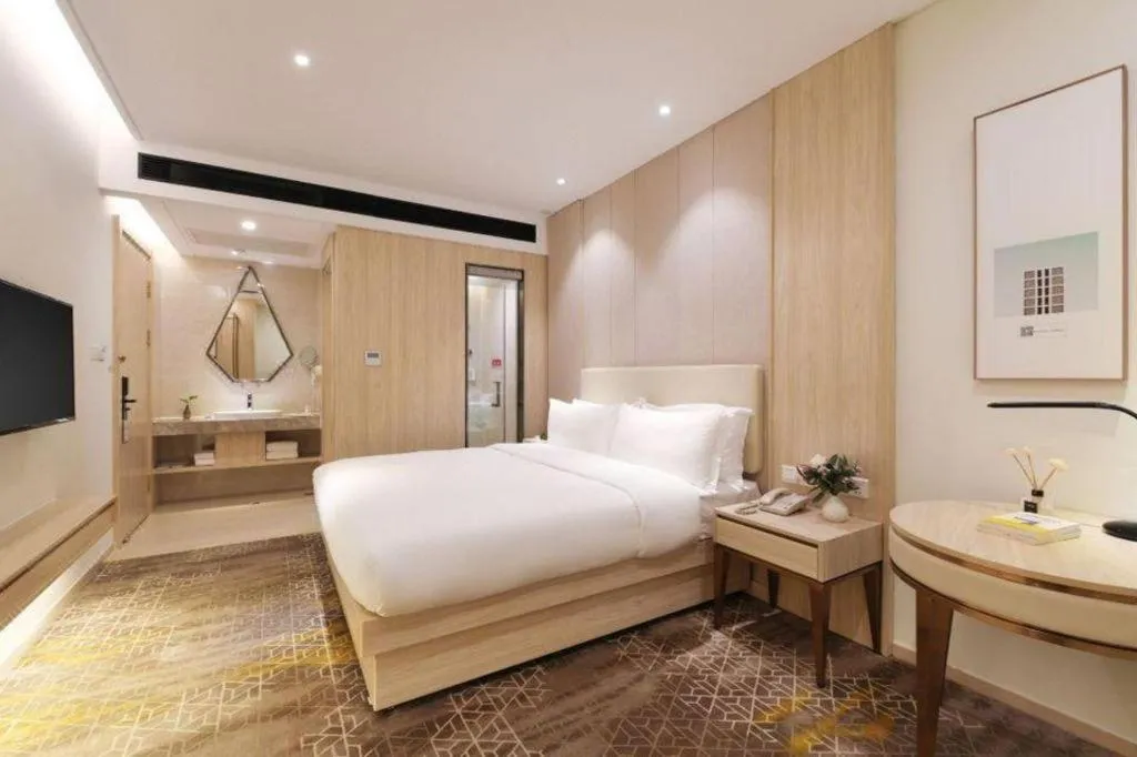 Bed in GreenTree Eastern Hotel Shenzhen Nanshan District Qianhai Free Trade Zone Lilin Metro Station