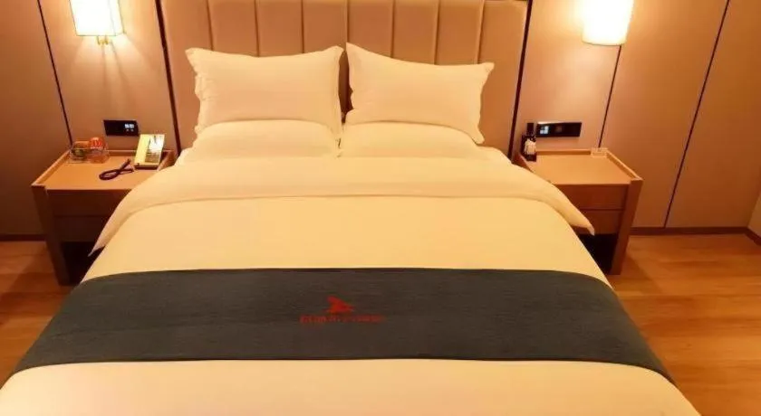 Bed in GreenTree Eastern Hotel Changge Yiwu City