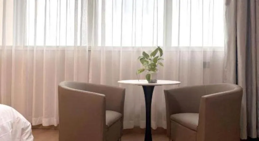 Shell Hotel Huaibei Jinying Plaza Long Distance Bus Station