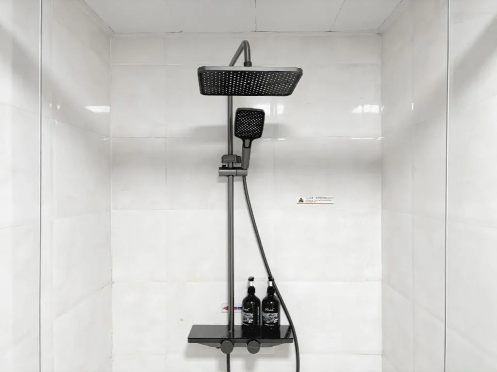 Shell Hotel Huaibei Jinying Plaza Long Distance Bus Station