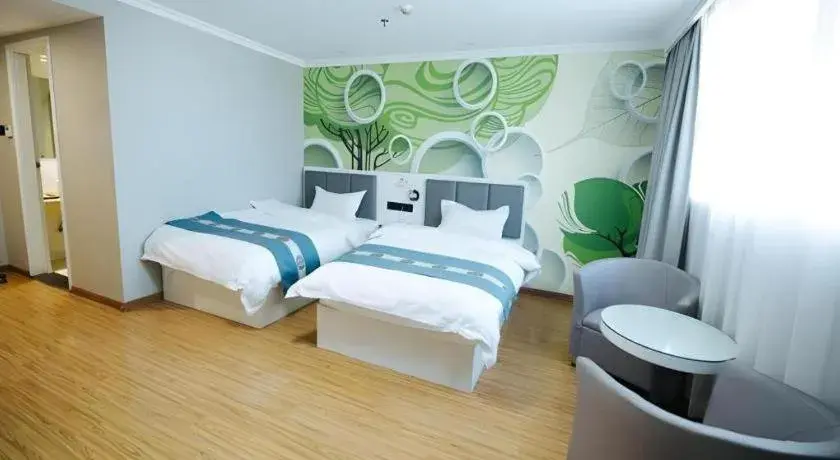 Bed in Shell Hotel Huaibei Jinying Plaza Long Distance Bus Station Bed in Shell Hotel Huaibei Jinying Plaza Long Distance Bus Station