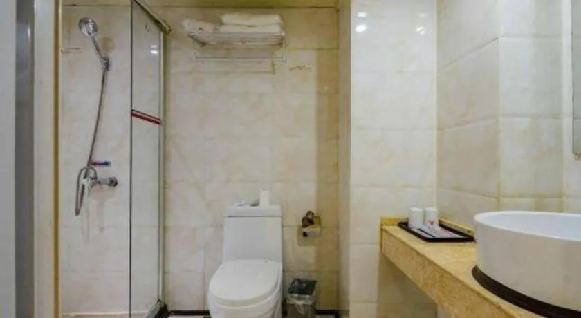 Shell Hotel Huaibei Jinying Plaza Long Distance Bus Station