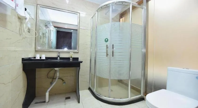 Shell Hotel Huainan Shou County Passenger Station Yaohai Grand Market