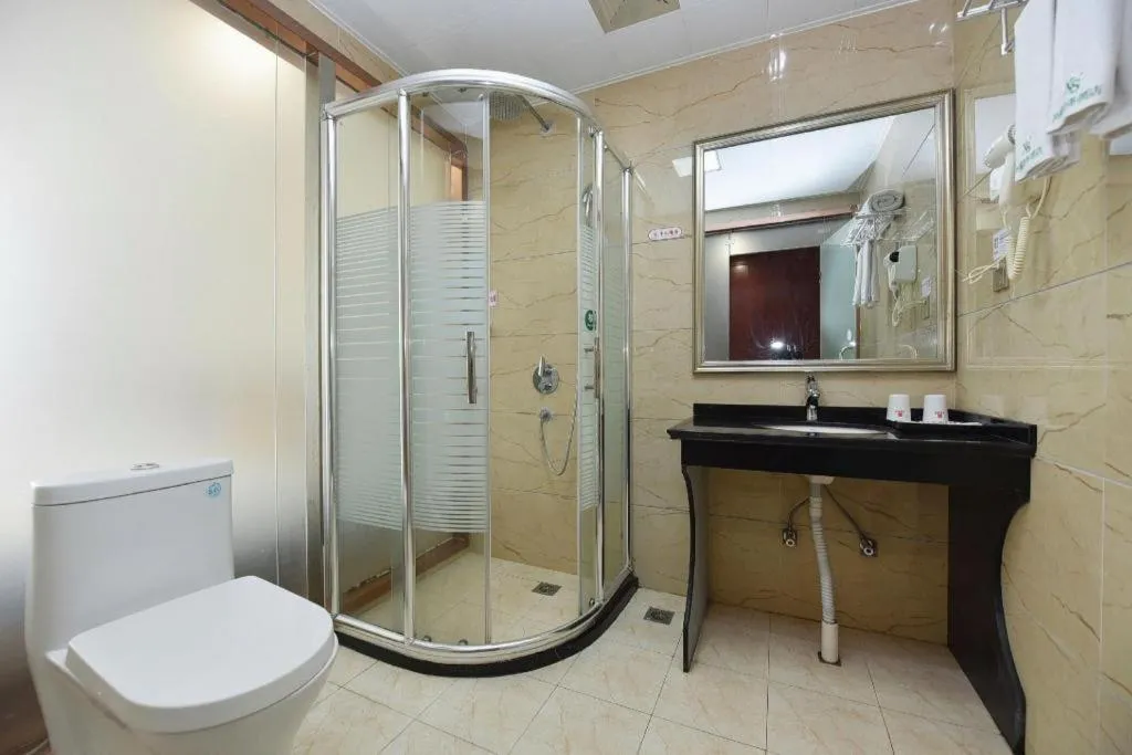 Shell Hotel Huainan Shou County Passenger Station Yaohai Grand Market