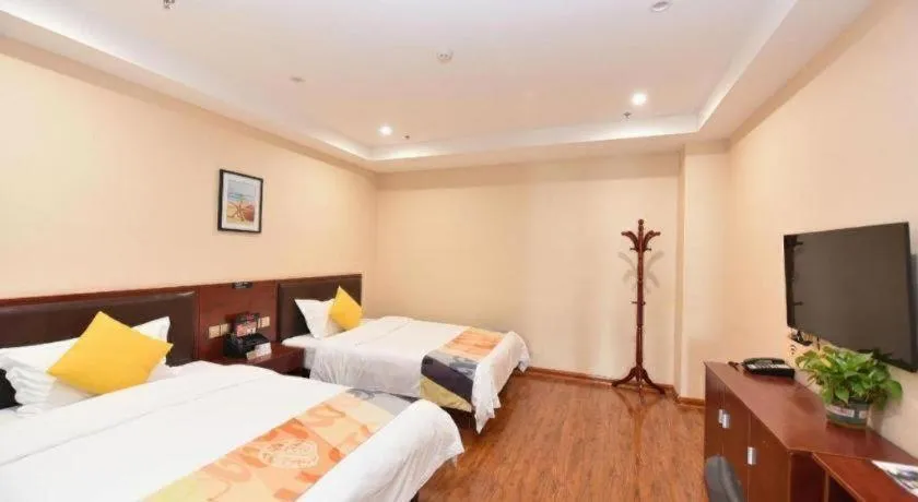 Bed in Shell Hotel Huainan Shou County Passenger Station Yaohai Grand Market