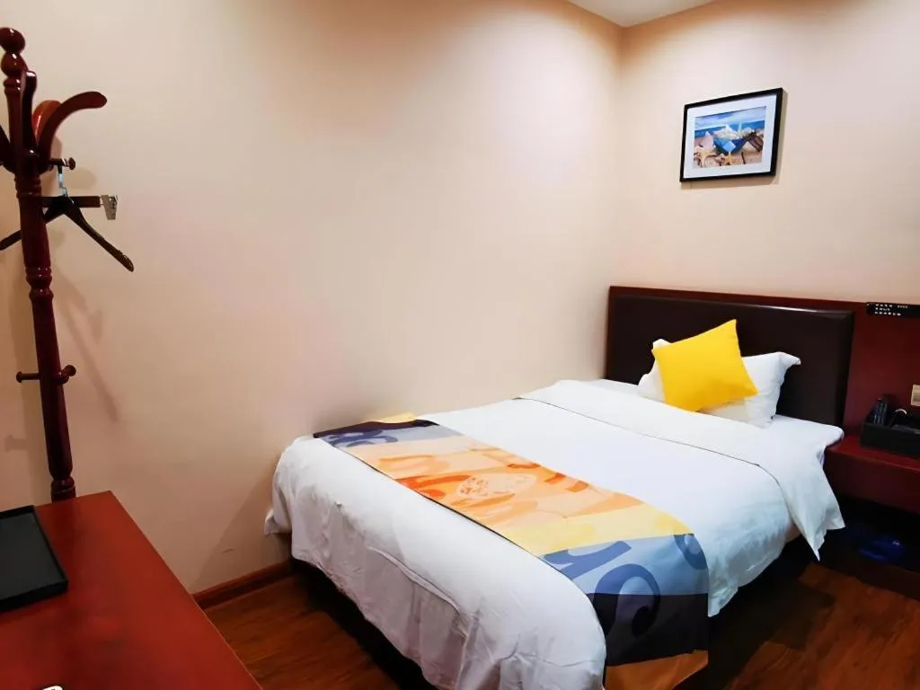Bed in Shell Hotel Huainan Shou County Passenger Station Yaohai Grand Market