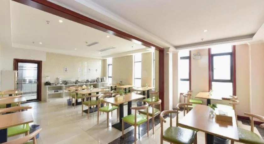 Shell Hotel Huainan Shou County Passenger Station Yaohai Grand Market