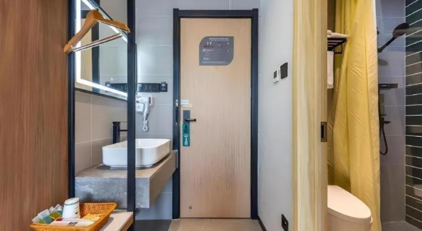 GreenTree Inn Express Lanzhou West Passenger Station Lanzhou Center