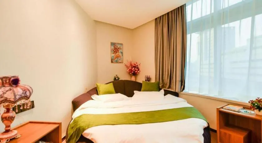 Bed in GreenTree Inn Express Lanzhou West Passenger Station Lanzhou Center