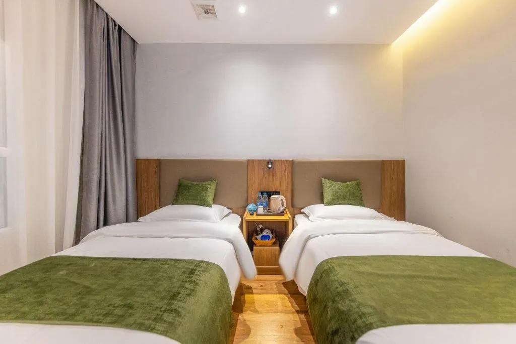 Bed in GreenTree Inn Express Lanzhou West Passenger Station Lanzhou Center