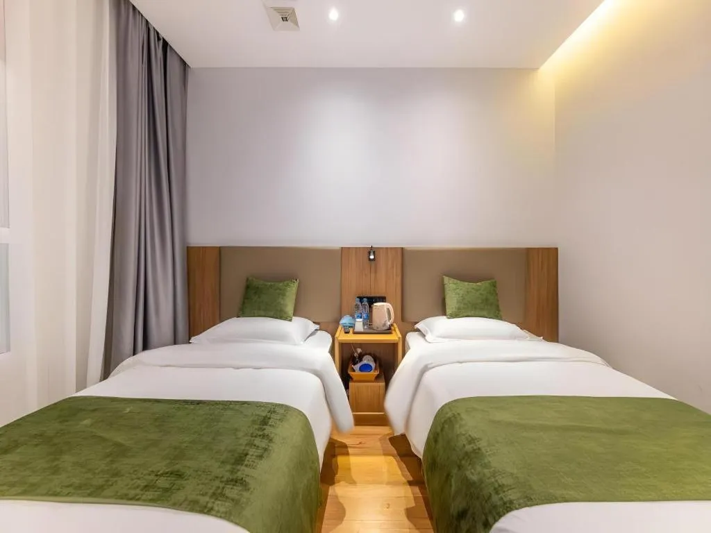 Bed in GreenTree Inn Express Lanzhou West Passenger Station Lanzhou Center