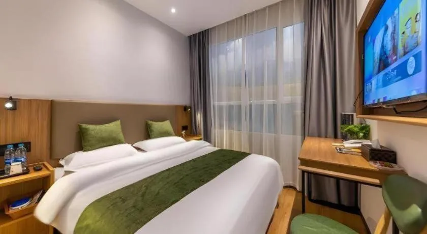 Bed in GreenTree Inn Express Lanzhou West Passenger Station Lanzhou Center