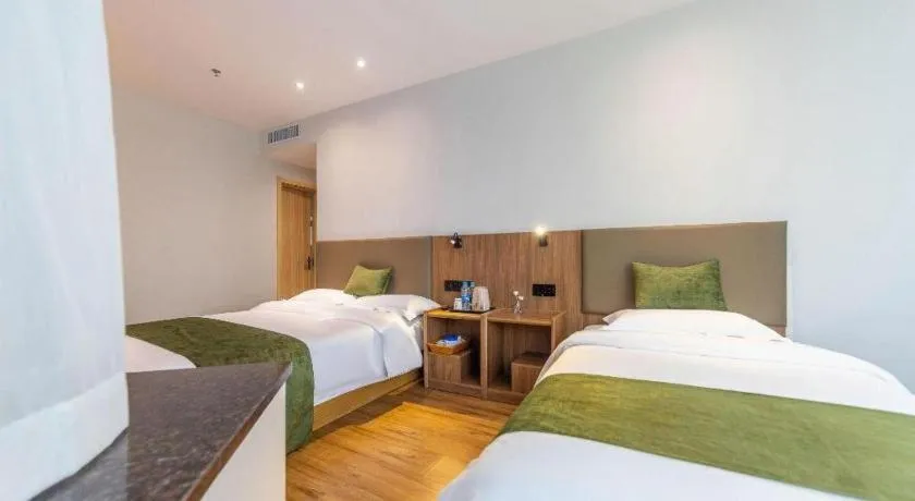 Bed in GreenTree Inn Express Lanzhou West Passenger Station Lanzhou Center