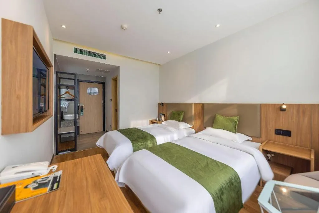 Bed in GreenTree Inn Express Lanzhou West Passenger Station Lanzhou Center