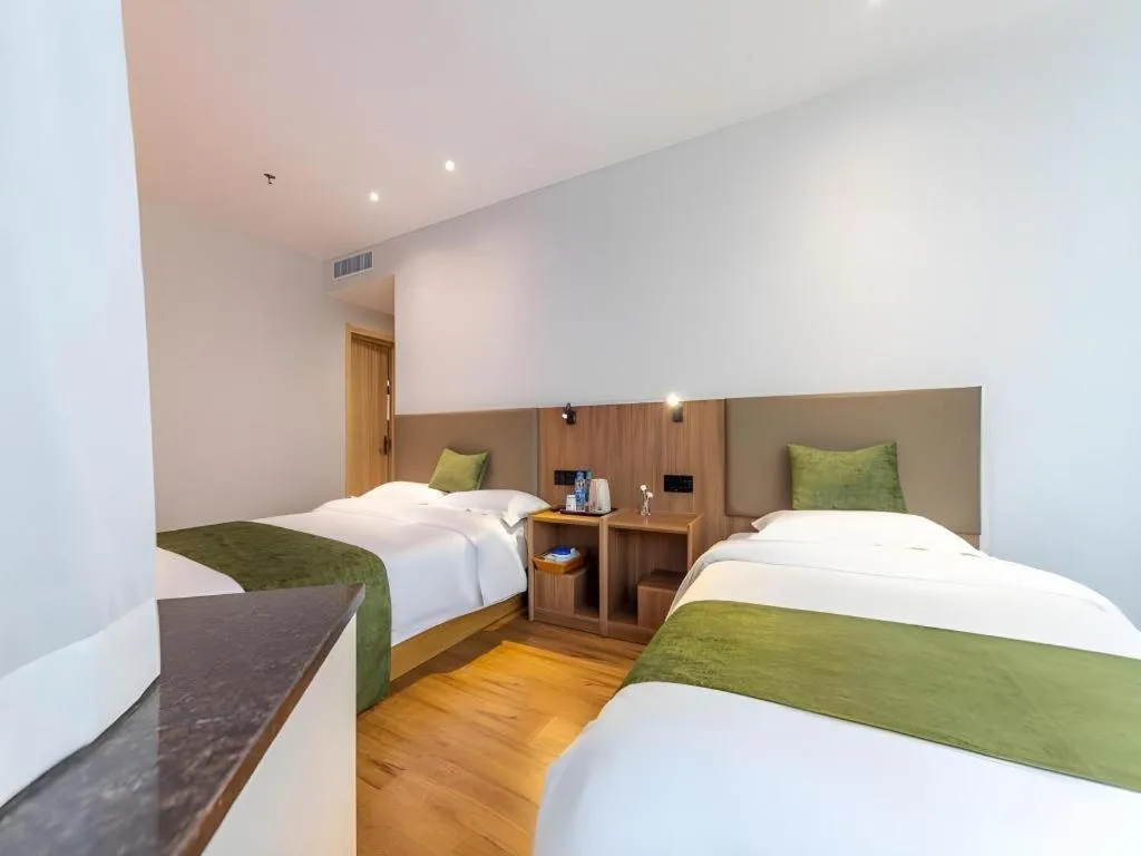 Bed in GreenTree Inn Express Lanzhou West Passenger Station Lanzhou Center