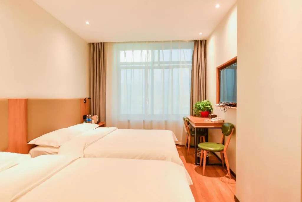 Bed in GreenTree Inn Express Lanzhou West Passenger Station Lanzhou Center