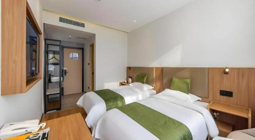Bed in GreenTree Inn Express Lanzhou West Passenger Station Lanzhou Center