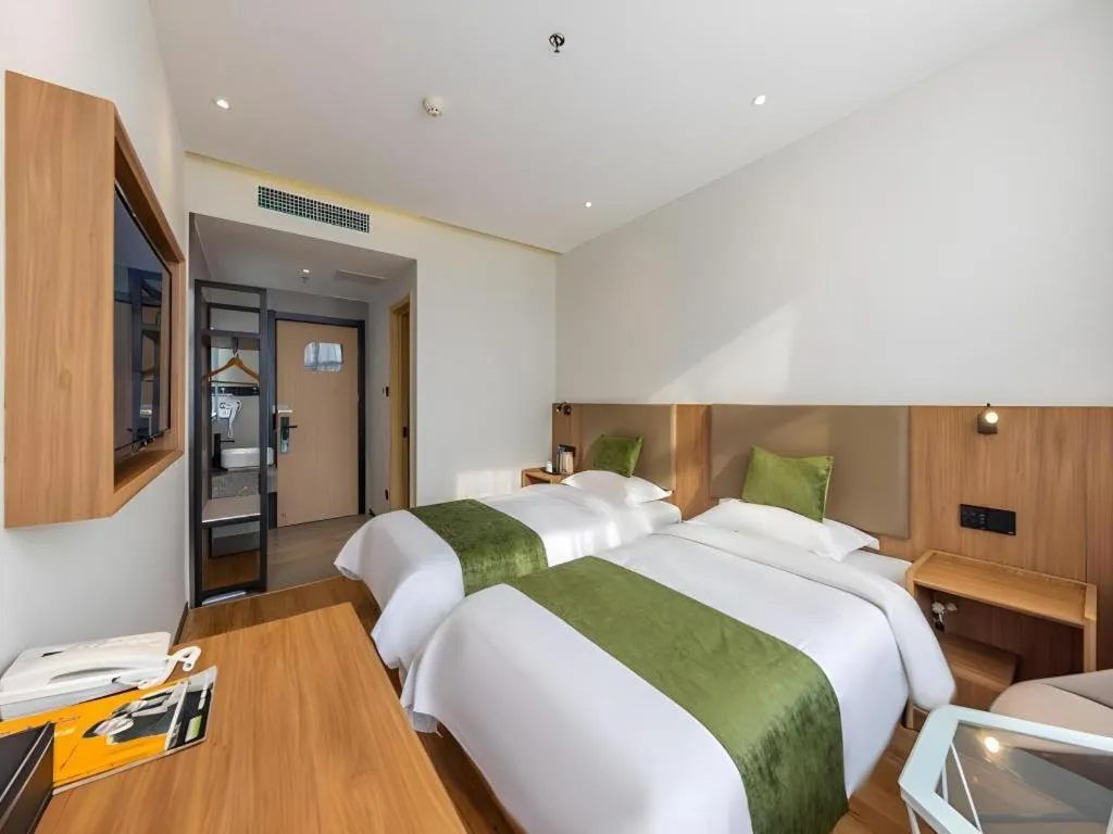 Bed in GreenTree Inn Express Lanzhou West Passenger Station Lanzhou Center