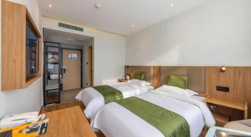 Bed in GreenTree Inn Express Lanzhou West Passenger Station Lanzhou Center