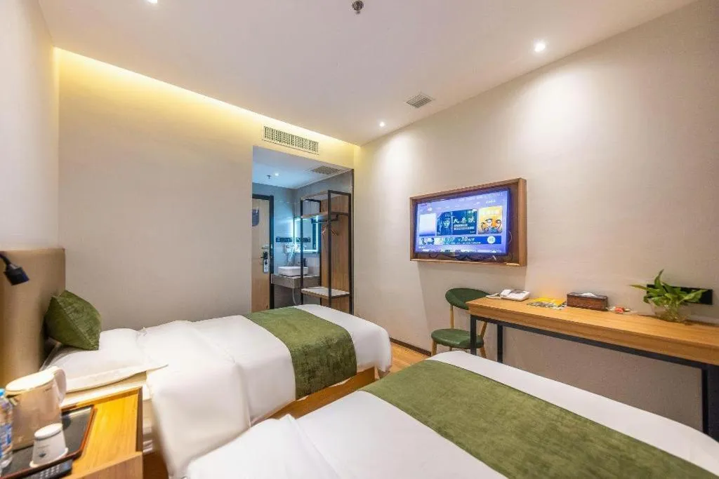 Bed in GreenTree Inn Express Lanzhou West Passenger Station Lanzhou Center