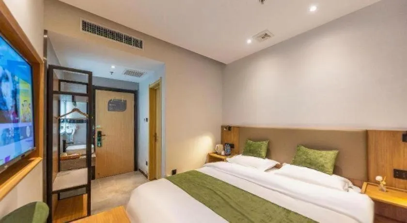 Bed in GreenTree Inn Express Lanzhou West Passenger Station Lanzhou Center