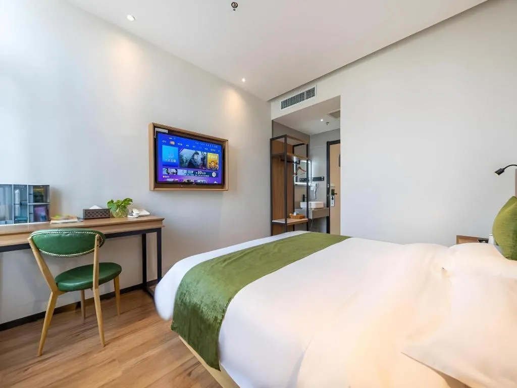 Bed in GreenTree Inn Express Lanzhou West Passenger Station Lanzhou Center