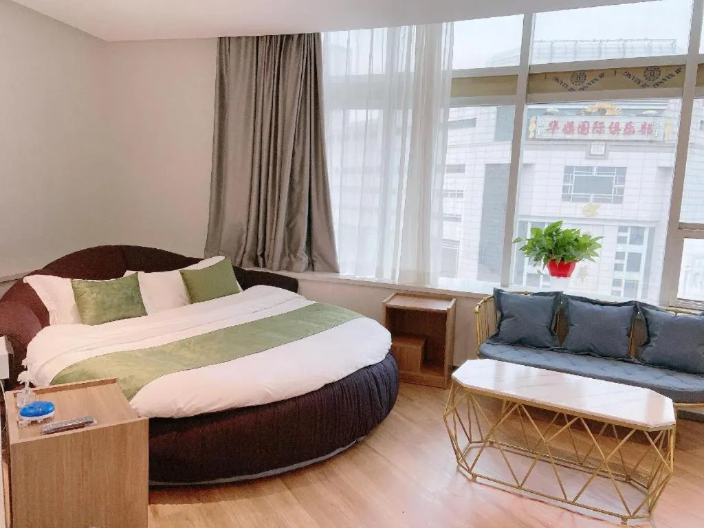 Bed in GreenTree Inn Express Lanzhou West Passenger Station Lanzhou Center