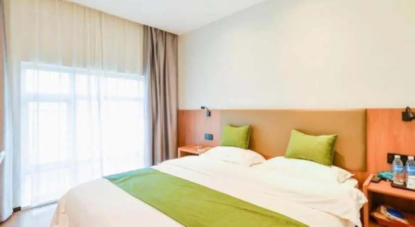 Bed in GreenTree Inn Express Lanzhou West Passenger Station Lanzhou Center