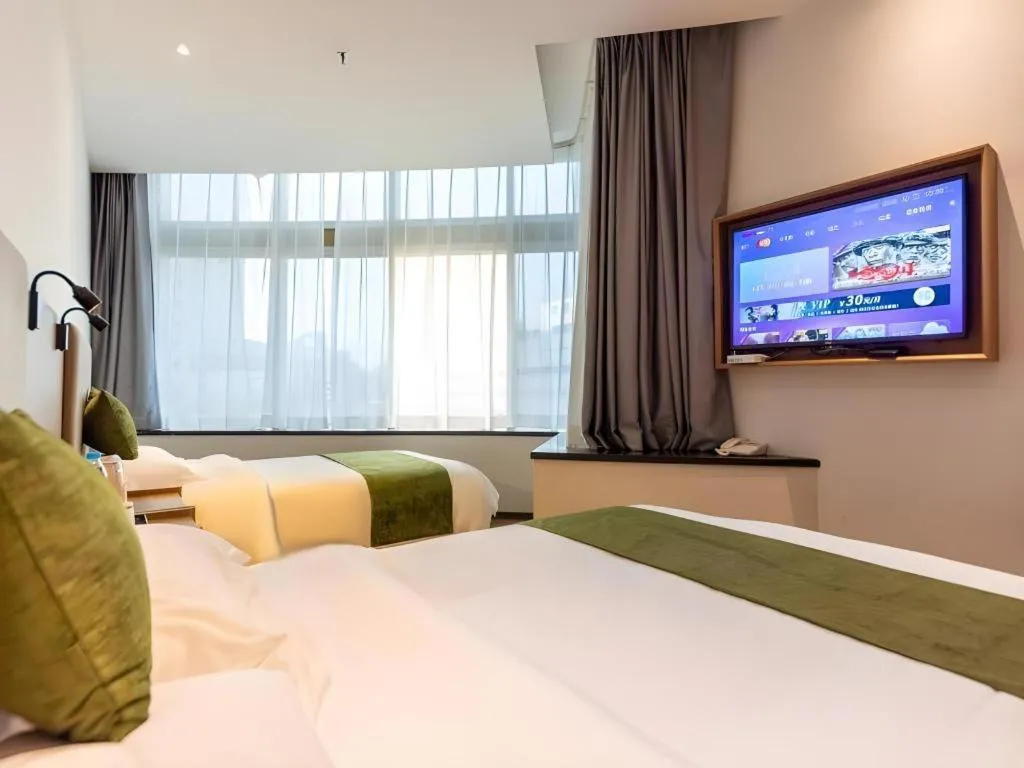 Bed in GreenTree Inn Express Lanzhou West Passenger Station Lanzhou Center