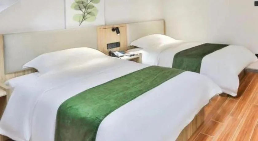 Bed in GreenTree Inn Express Beijing Dongcheng District Beixinqiao Metro Station Gui Street