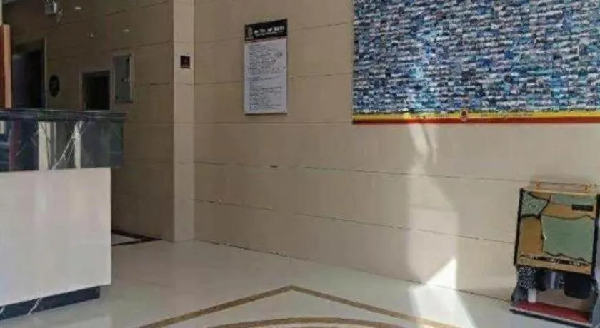 Super 8 Hotel Dingzhou Chongwen Street