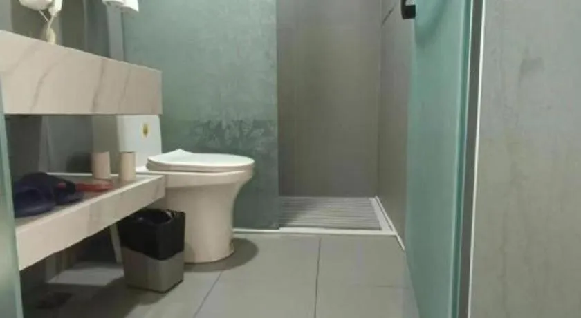 Super 8 Hotel Dingzhou Chongwen Street