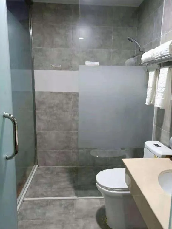 Super 8 Hotel Dingzhou Chongwen Street